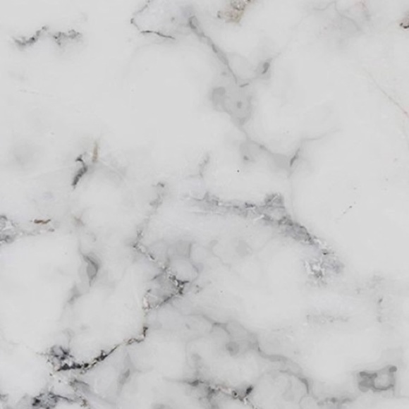 Meet your Posher, Kristin - Picture 1 of 1